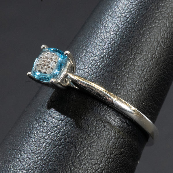 Ladies Round Cut Blue Topaz Ring / 14 Kt W - Anderson Jewelers 