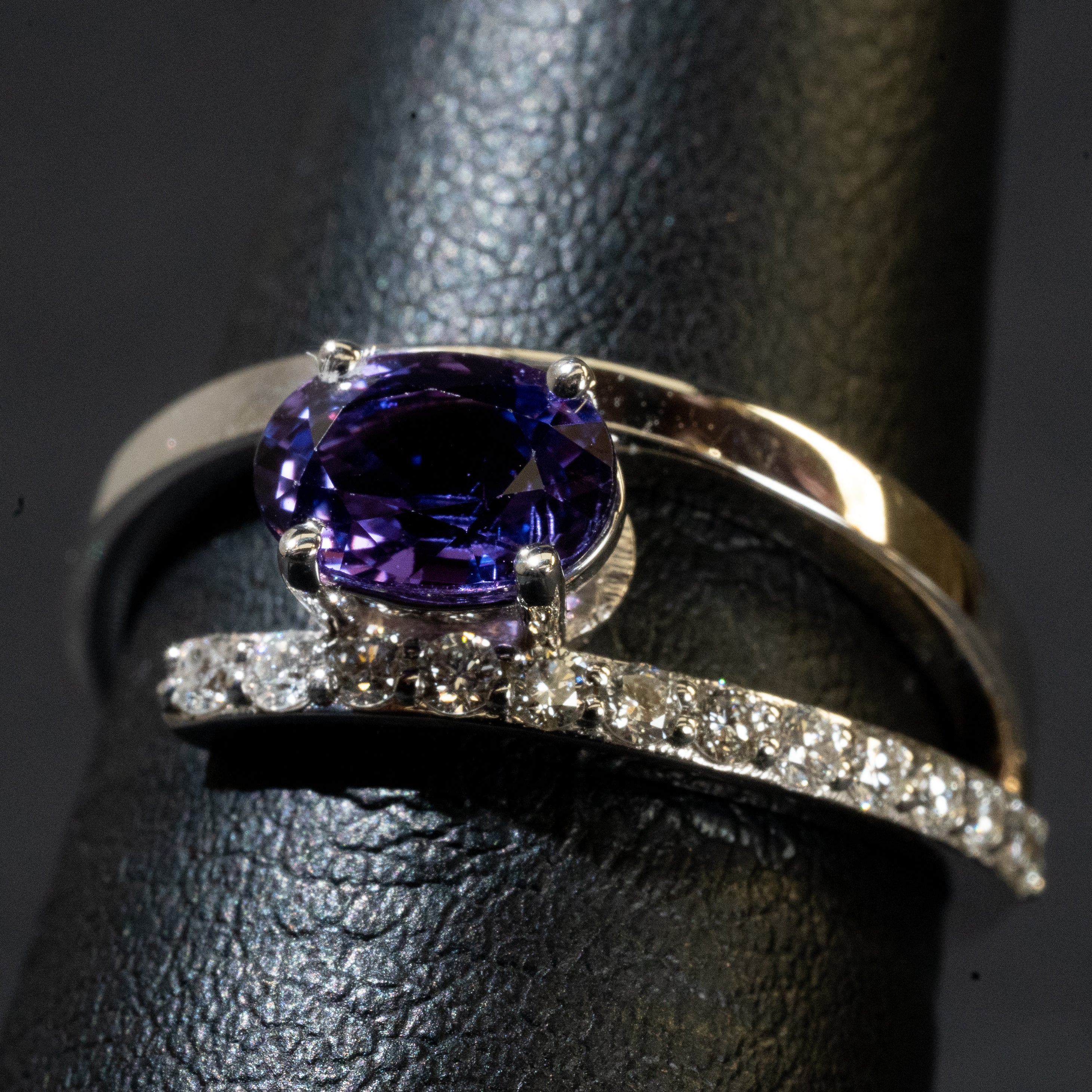 Ladies Oval Cut Sapphire Ring / 18 Kt W - Anderson Jewelers 