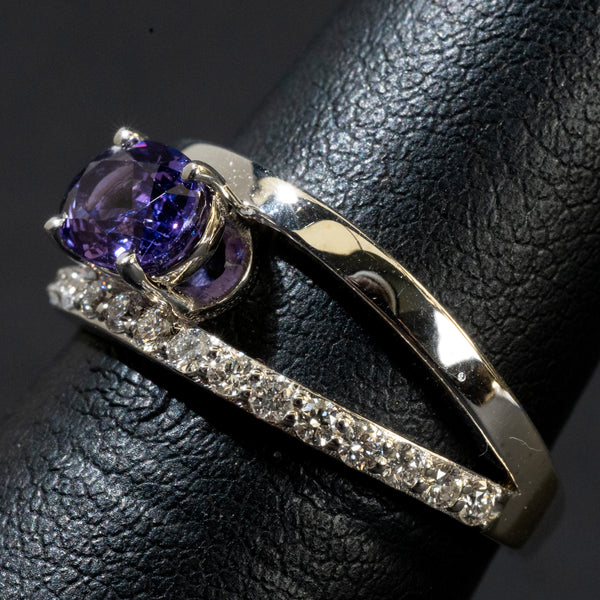 Ladies Oval Cut Sapphire Ring / 18 Kt W - Anderson Jewelers 