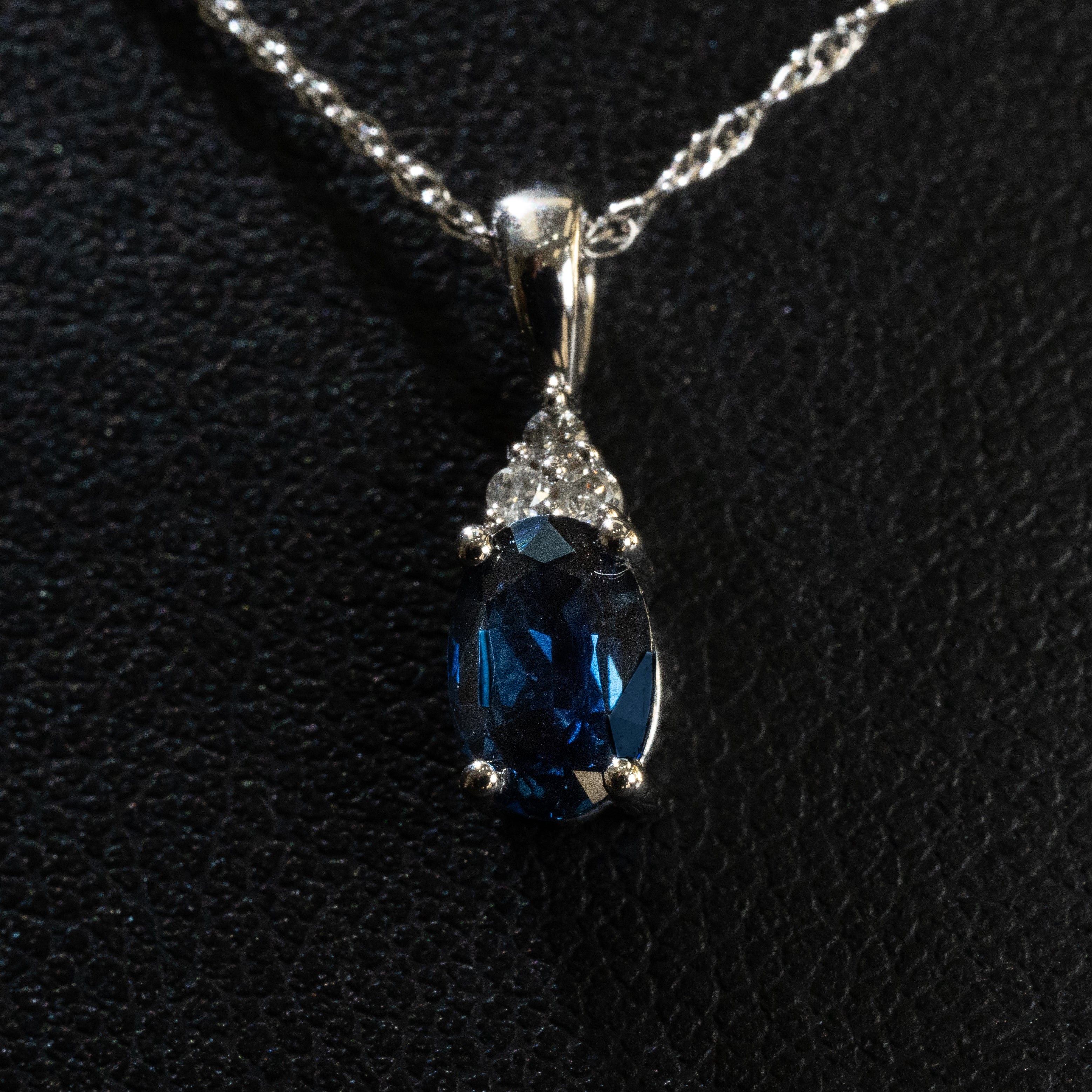 Ladies Oval Cut Sapphire Pendant / 10 Kt W - Anderson Jewelers 